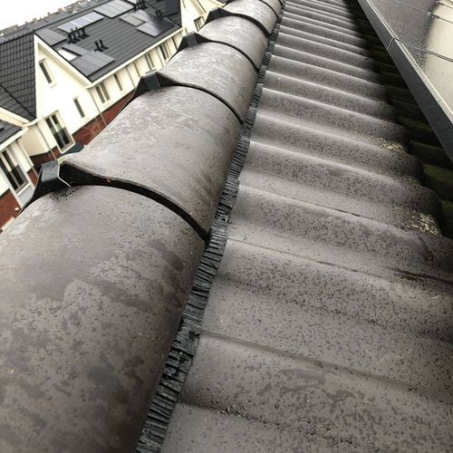 De diensten van dakspecialist in Voerendaal Nieuwe laag bitumen